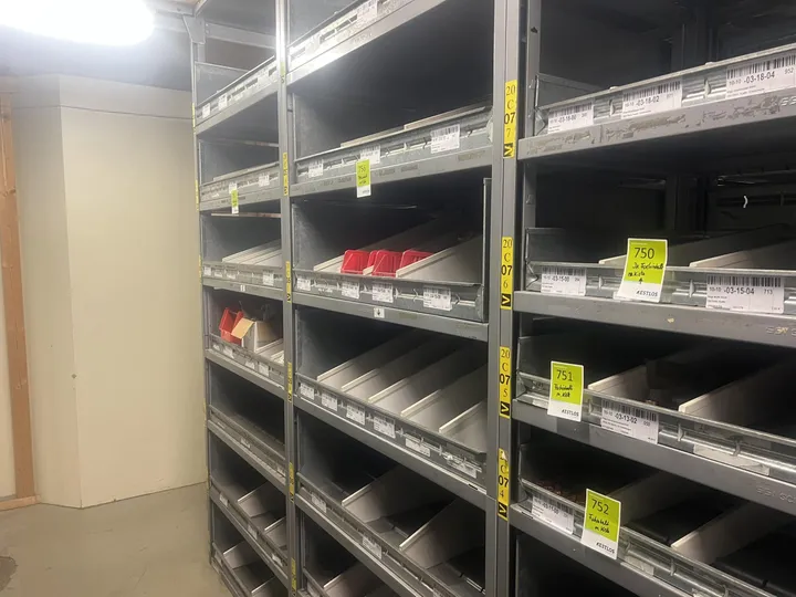 Konvolut Sanitär, Installation & Heizungstechnik, Zubehör, divers Umfang: Feldinhalt, mit Kisten